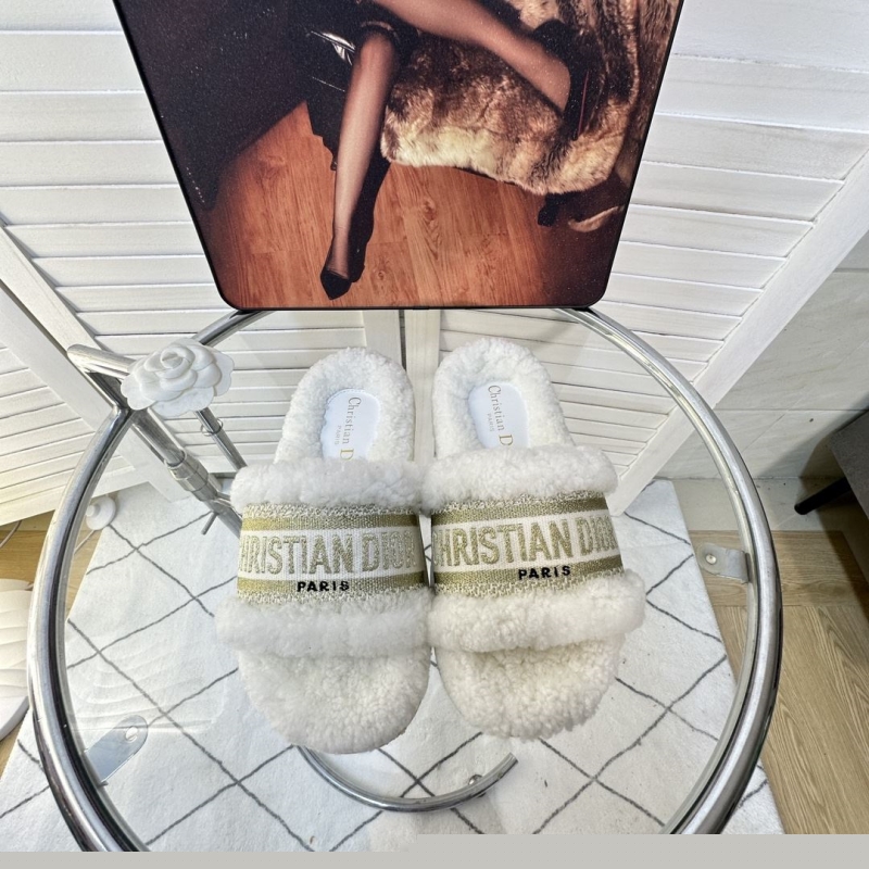 ch**an D*or slippers